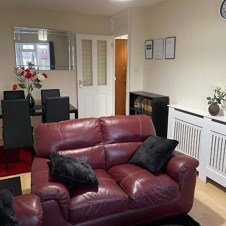 Nnk Air Bnb Enfield Eksteriør bilde